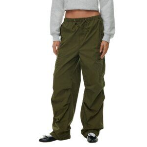 Aritzia Womens Small TNA Squad Pocket Parachute Pant